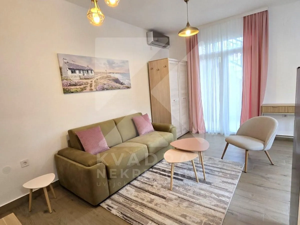 Rent, studio apartment, 25m², Malo Brdo, Podgorica