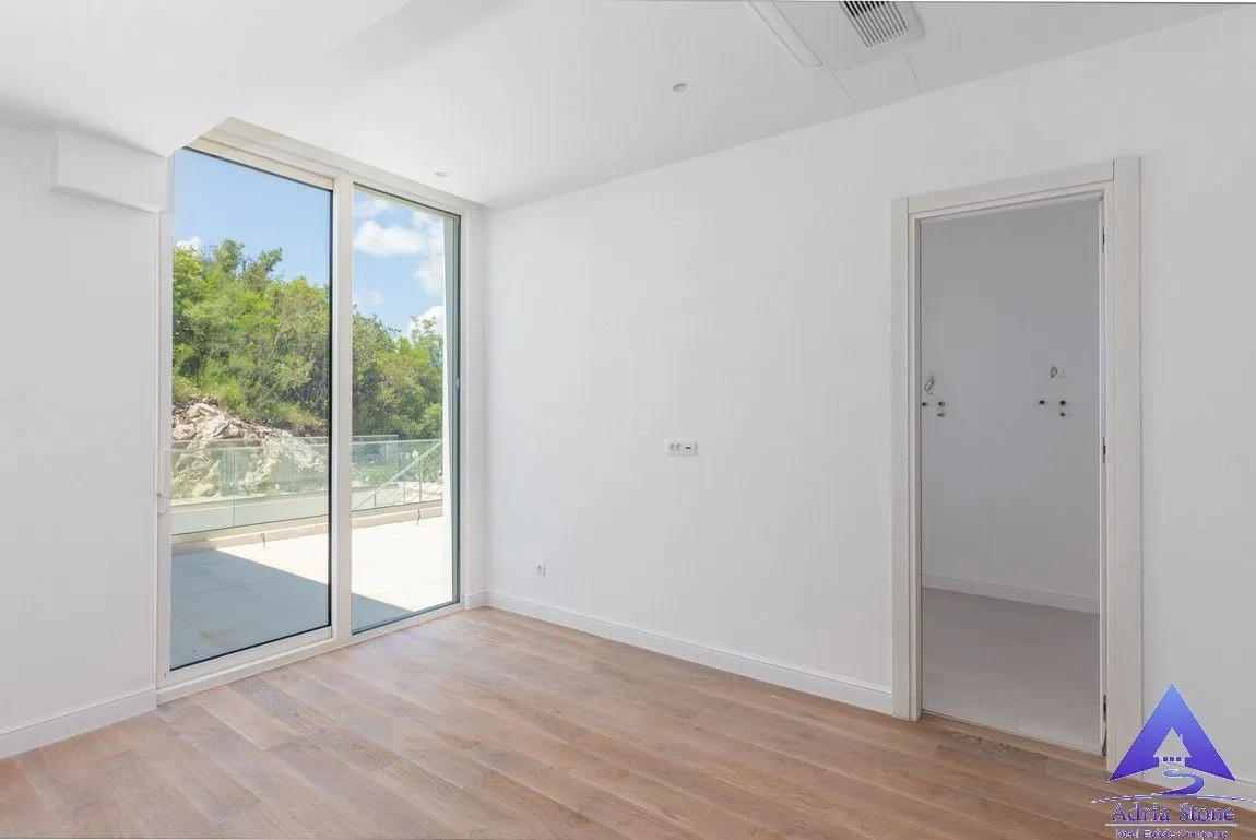 Prodaja, kuća, 328m², Krašići, Tivat