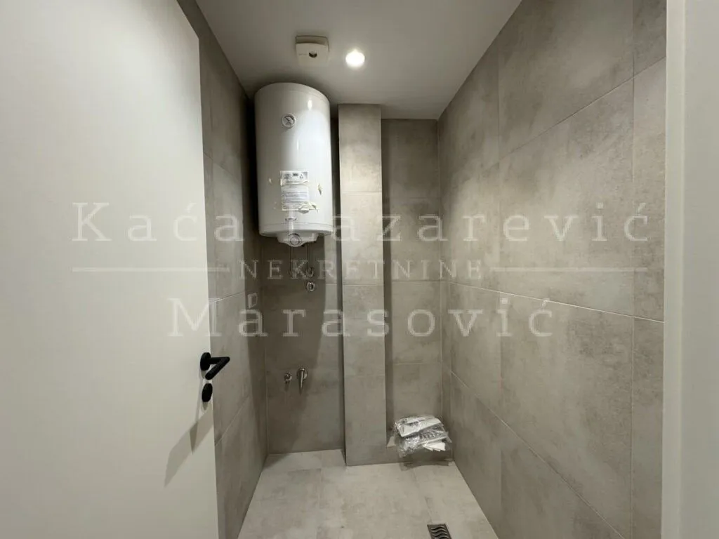 Prodaja, stan, 174m², Lekino Brdo, Voždovac Sve Podlokacije