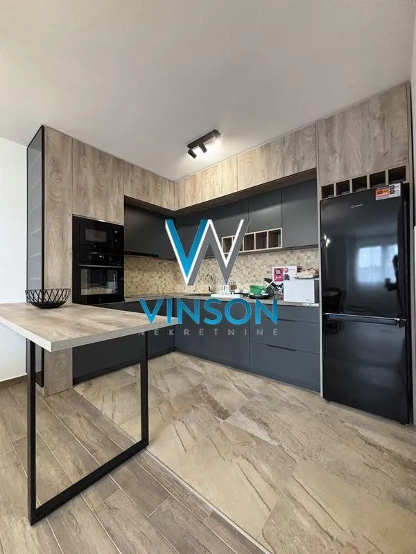 Izdavanje, dvosoban stan, 112m², Petrovaradin, Novi Sad