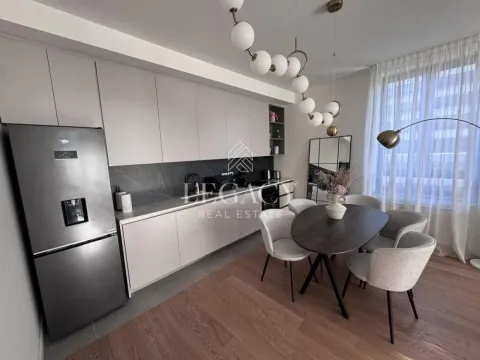 Izdavanje, trosoban stan, 89m², Savski Venac, Beograd - image 11