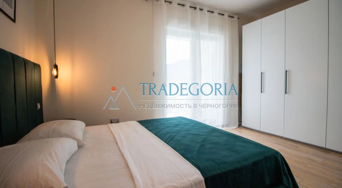Prodaja, dvosoban stan, 75m², Dobrota, Kotor