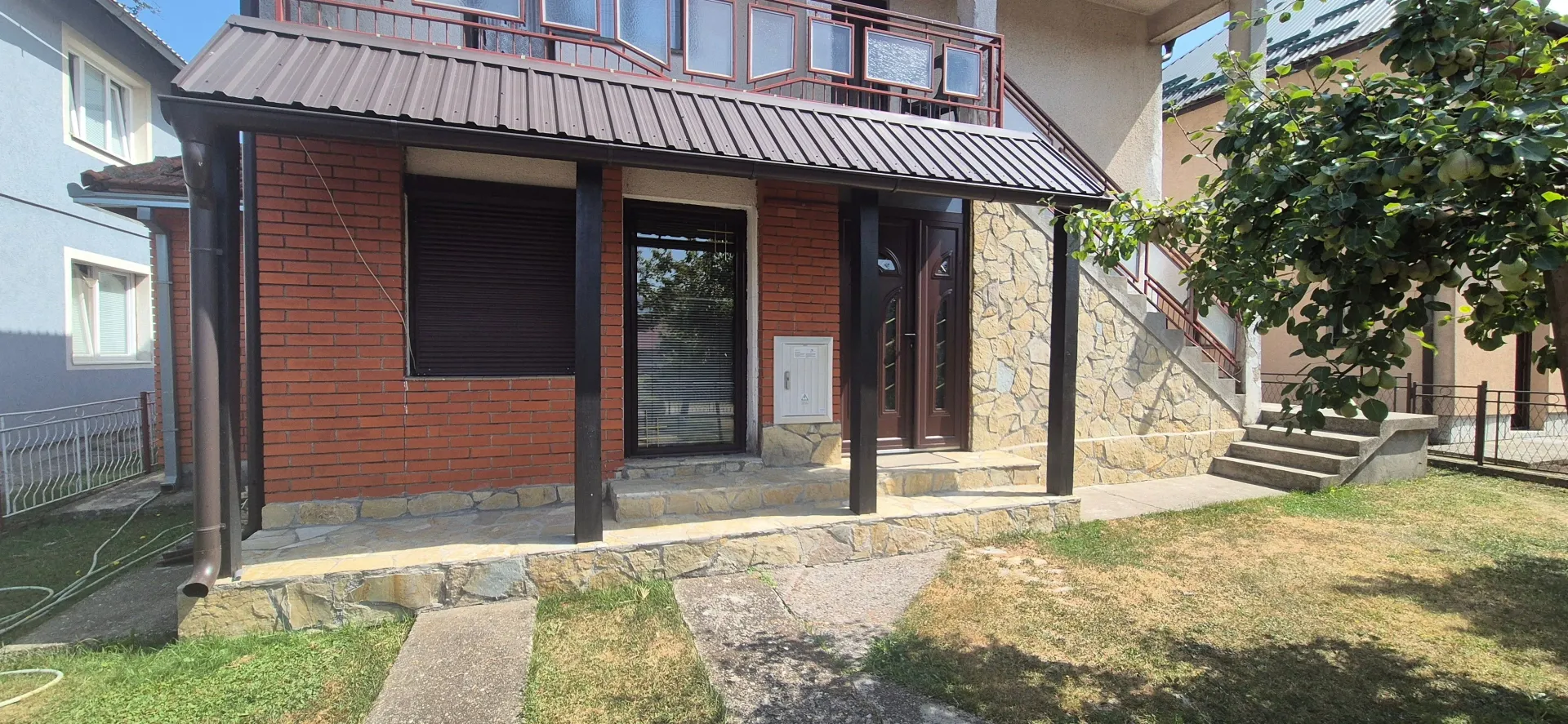 Rent, house, 74m², Centar, Kolašin