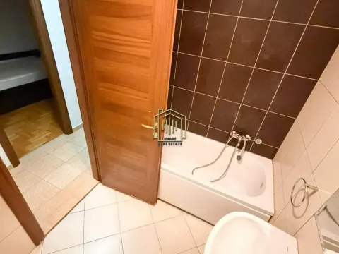 Izdavanje, dvosoban stan, 80m², Preko Morače, Podgorica - image 6