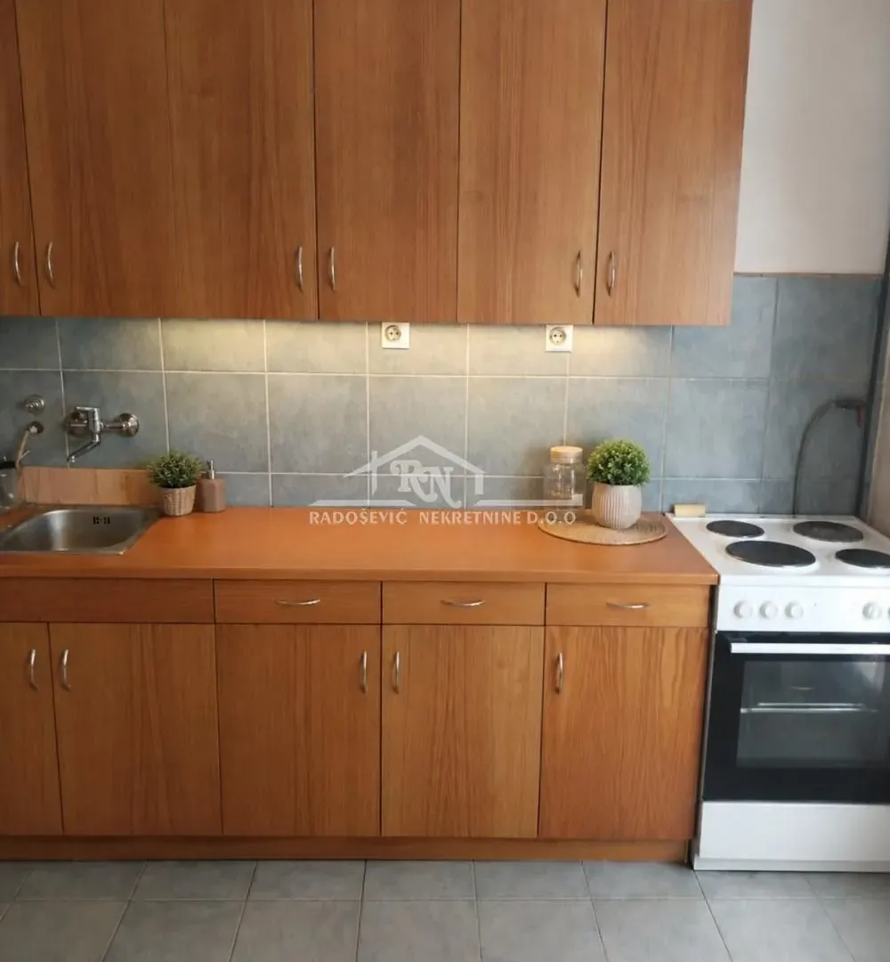 Prodaja, kuća, 410m², Novi Banovci, Stara Pazova