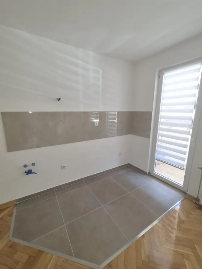 Prodaja, jednosoban stan, 40m², Grbavica, Novi Sad Sve Podlokacije