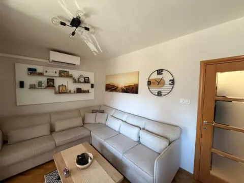 Izdavanje, garsonjera, 30m², Blok 6, Podgorica - image 2