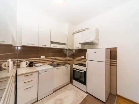 Izdavanje, jednosoban stan, 50m², Stari Aerodrom, Podgorica - image 5