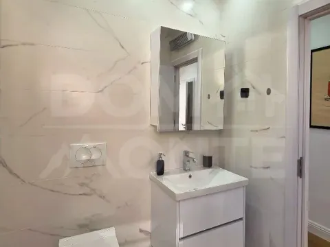 Prodaja, trosoban stan, 69m², Porto Montenegro, Tivat - image 9