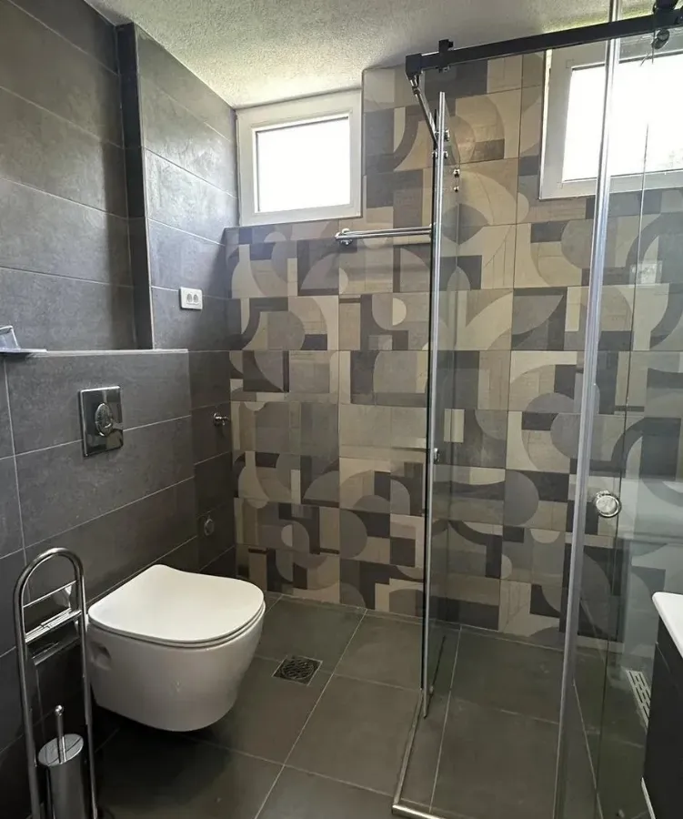 Prodaja, kuća, 301m², Centar, Podgorica