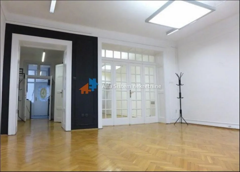 Rent, four bedroom apartment, 120m², Stari Grad, Beograd