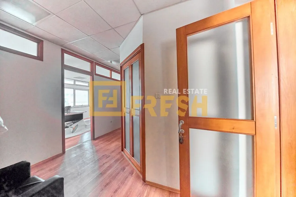 Rent, office space, 228m², Preko Morače, Podgorica