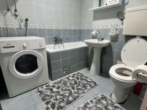 Izdavanje, jednosoban stan, 35m², Stari Aerodrom, Podgorica - image 4