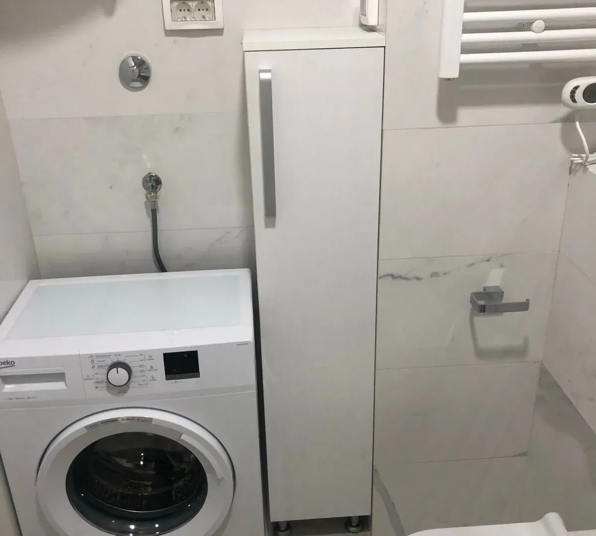 Izdavanje, jednosoban stan, 47m², Central Point, Podgorica