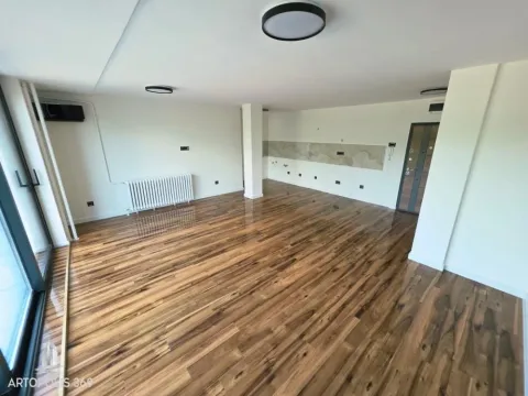 Prodaja, trosoban stan, 80m², Novi Beograd Blok 28, Novi Beograd Sve Podlokacije - image 5