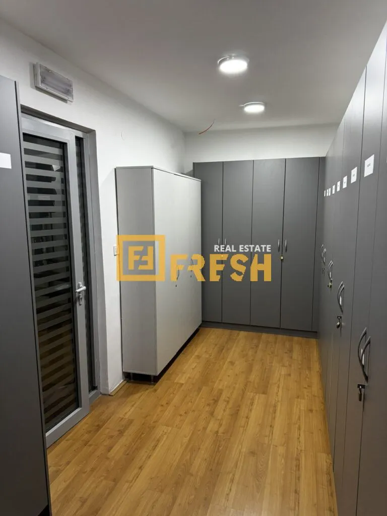 Rent, office space, 160m², Preko Morače, Podgorica