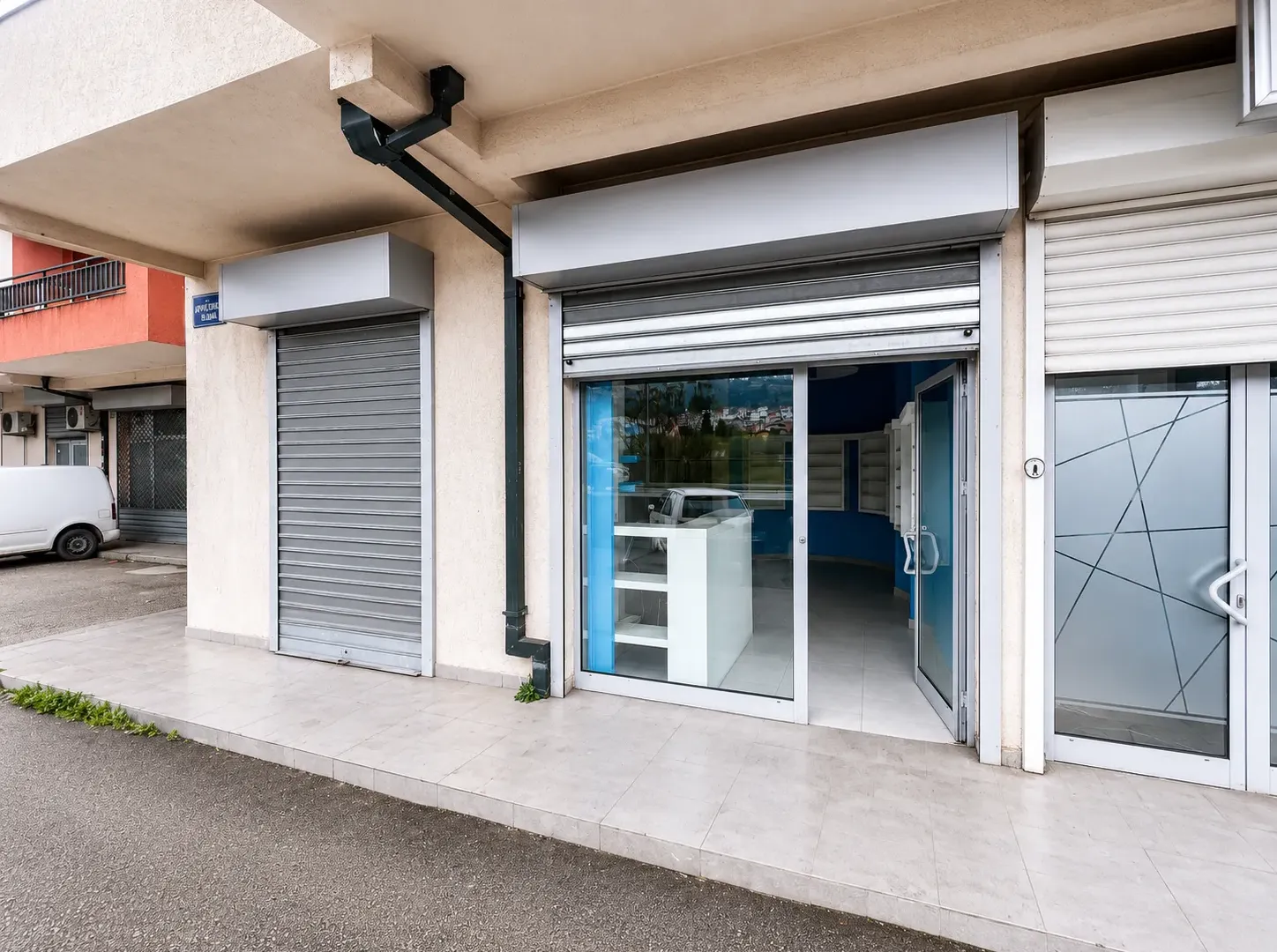 Izdavanje, poslovni prostor, 91m², Vezirov Most, Podgorica