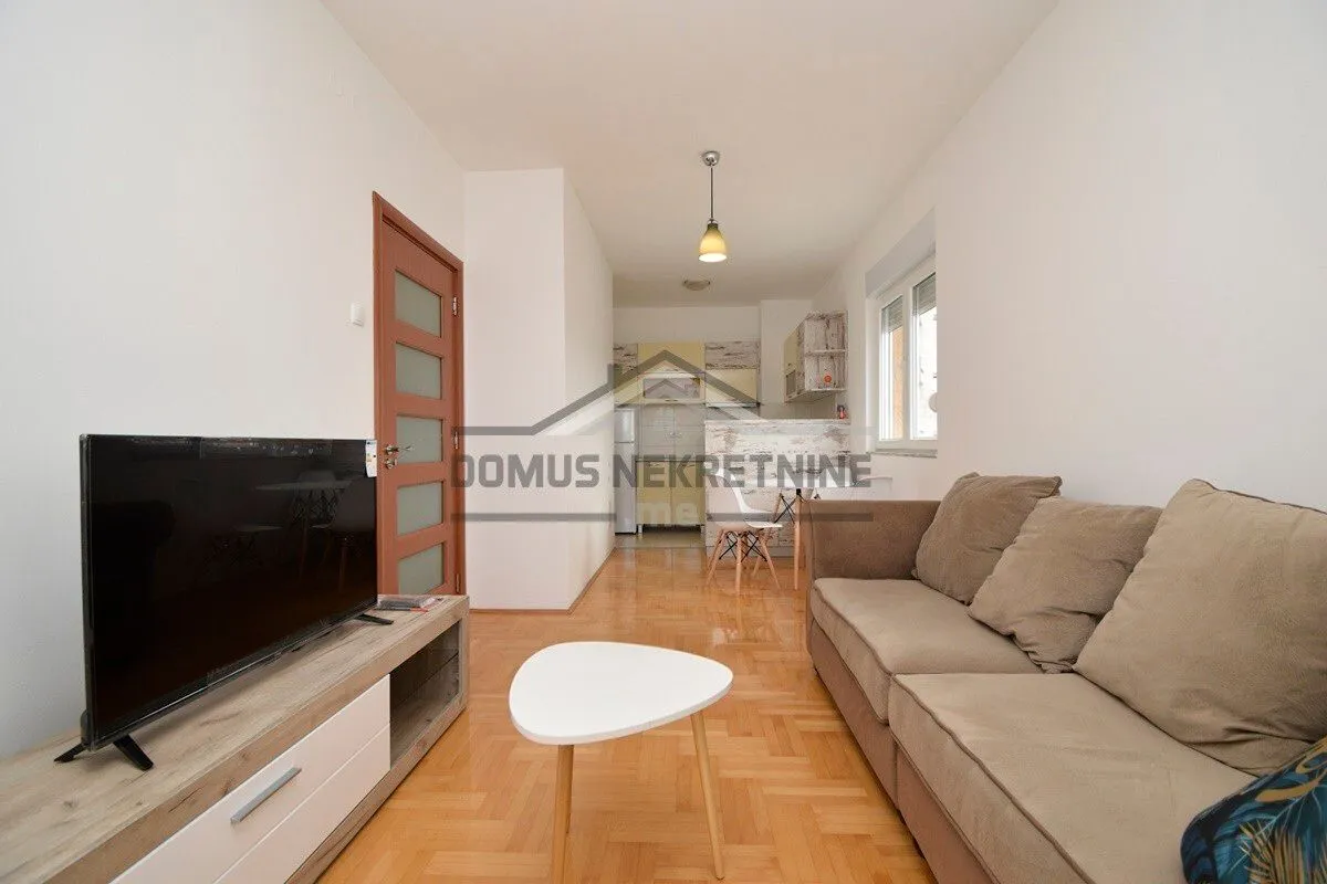 Izdavanje, jednosoban stan, 47m², Tuški Put, Podgorica