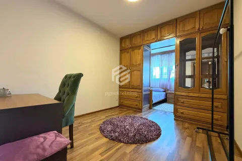 Izdavanje, dvosoban stan, 74m², Preko Morače, Podgorica - image 10