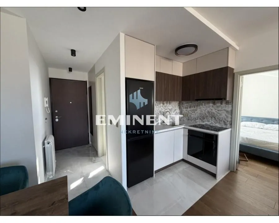 Izdavanje, dvosoban stan, 50m², Čubura, Beograd