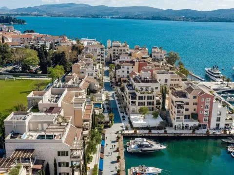 Prodaja, trosoban stan, 357m², Porto Montenegro, Tivat - image 34
