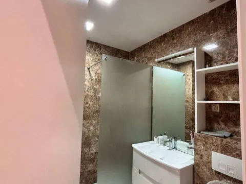 Rent, two bedroom apartment, 87m², Centar, Budva - image 9