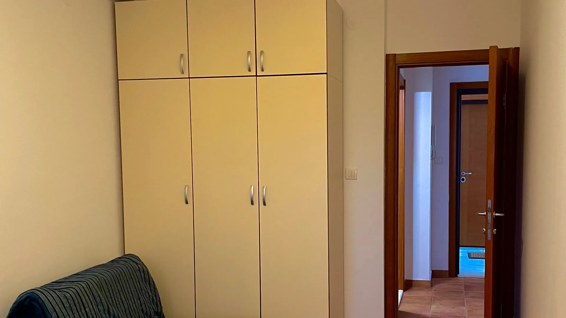 Izdavanje, jednosoban stan, 65m², Rozino, Budva