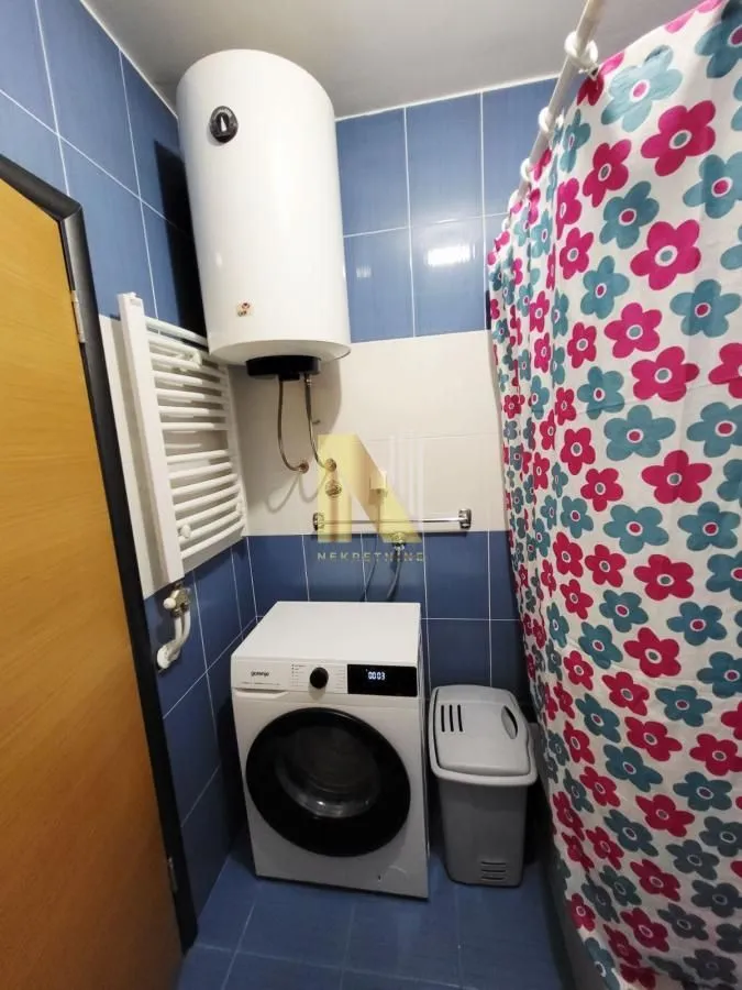 Izdavanje, garsonjera, 29m², Salajka, Novi Sad Sve Podlokacije