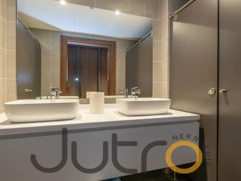 Rent, office space, 2542m², Podgorica, Crna Gora - image 14