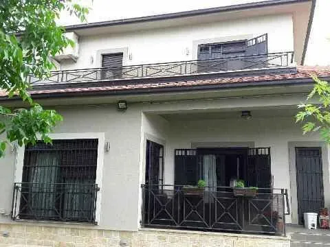 Izdavanje, kuća, 220m², Tološi, Podgorica - image 2