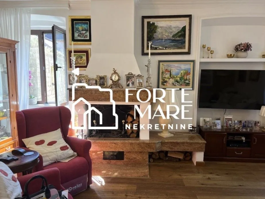 Prodaja, trosoban stan, 97m², Kotor, Crna Gora