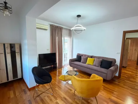 Rent, two bedroom apartment, 68m², City Kvart, Podgorica - image 7