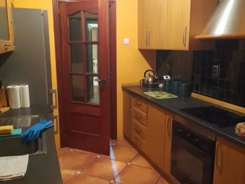 Izdavanje, trosoban stan, 90m², Momišići, Podgorica - image 5