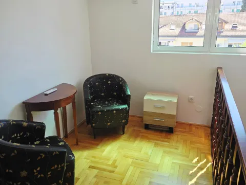 Izdavanje, jednosoban stan, 48m², Centar, Podgorica - image 8