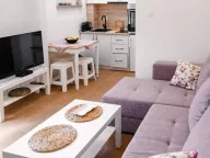 Izdavanje, kuća, 50m², Tivat, Crna Gora - image 10