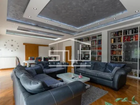 Sale, house, 500m², Rakovica, Beograd