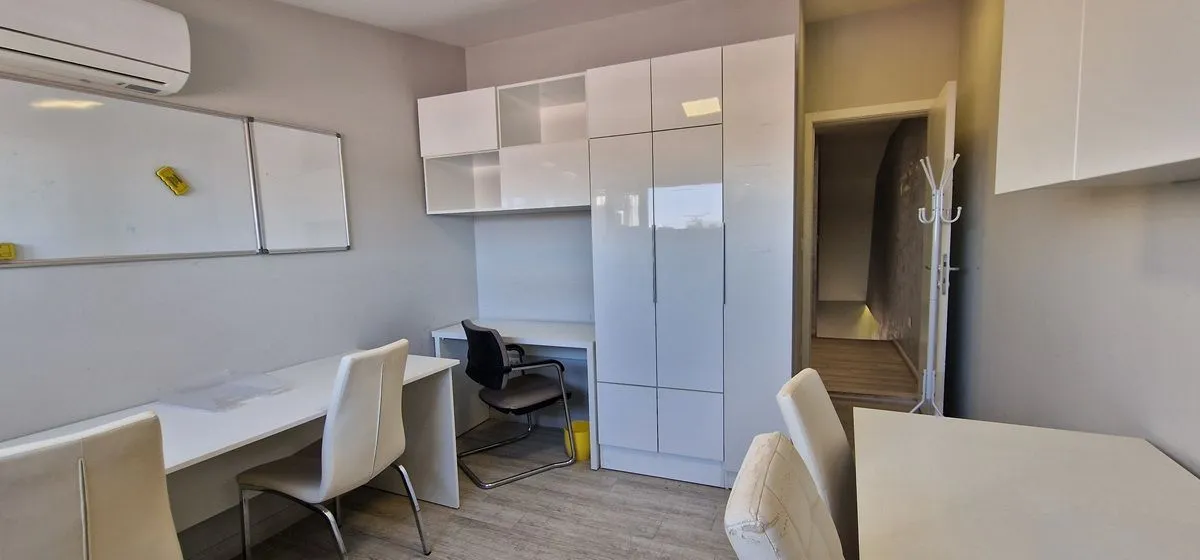 Prodaja, stan, 118m², Đeram Pijaca, Beograd