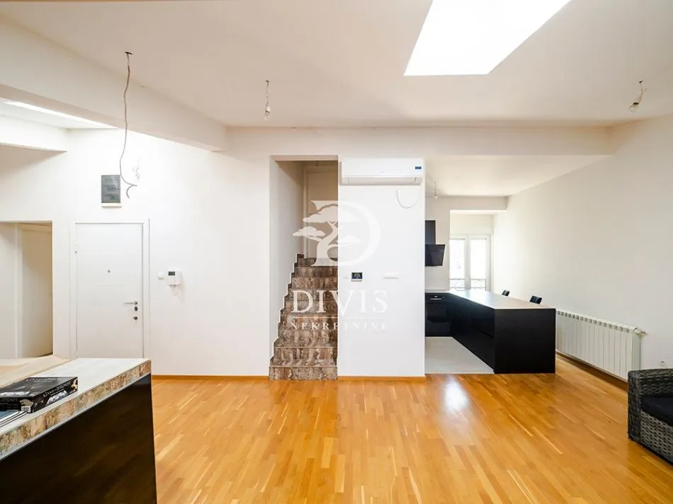 Sale, four bedroom apartment, 165m², Stari Grad, Beograd