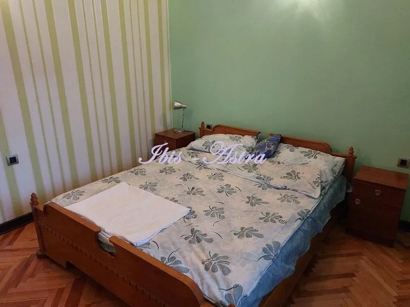 Rent, three bedroom apartment, 75m², Vračar Sve Podlokacije, Beograd