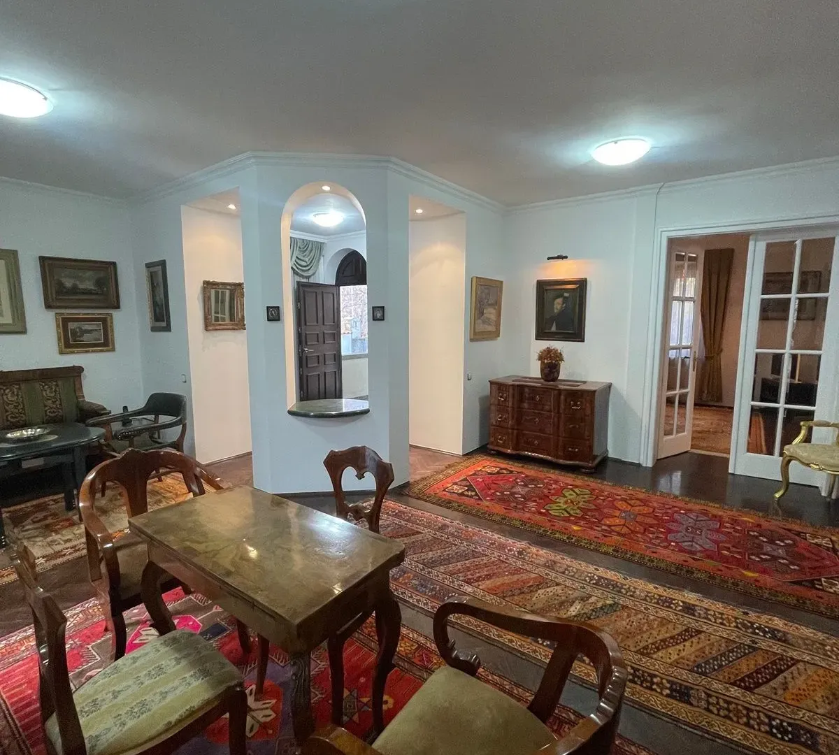 Izdavanje, kuća, 300m², Vračar Sve Podlokacije, Beograd