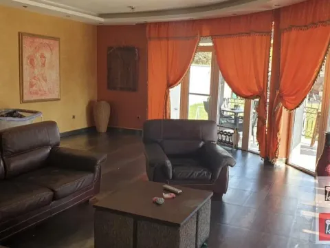 Rent, house, 1000m², Kać, Novi Sad Sve Podlokacije - image 27