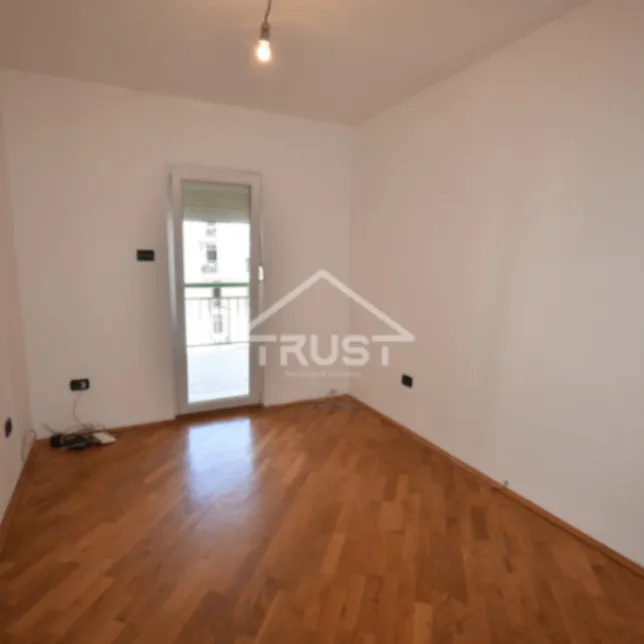 Prodaja,  stan, 57m2, Iza Delte, Podgorica