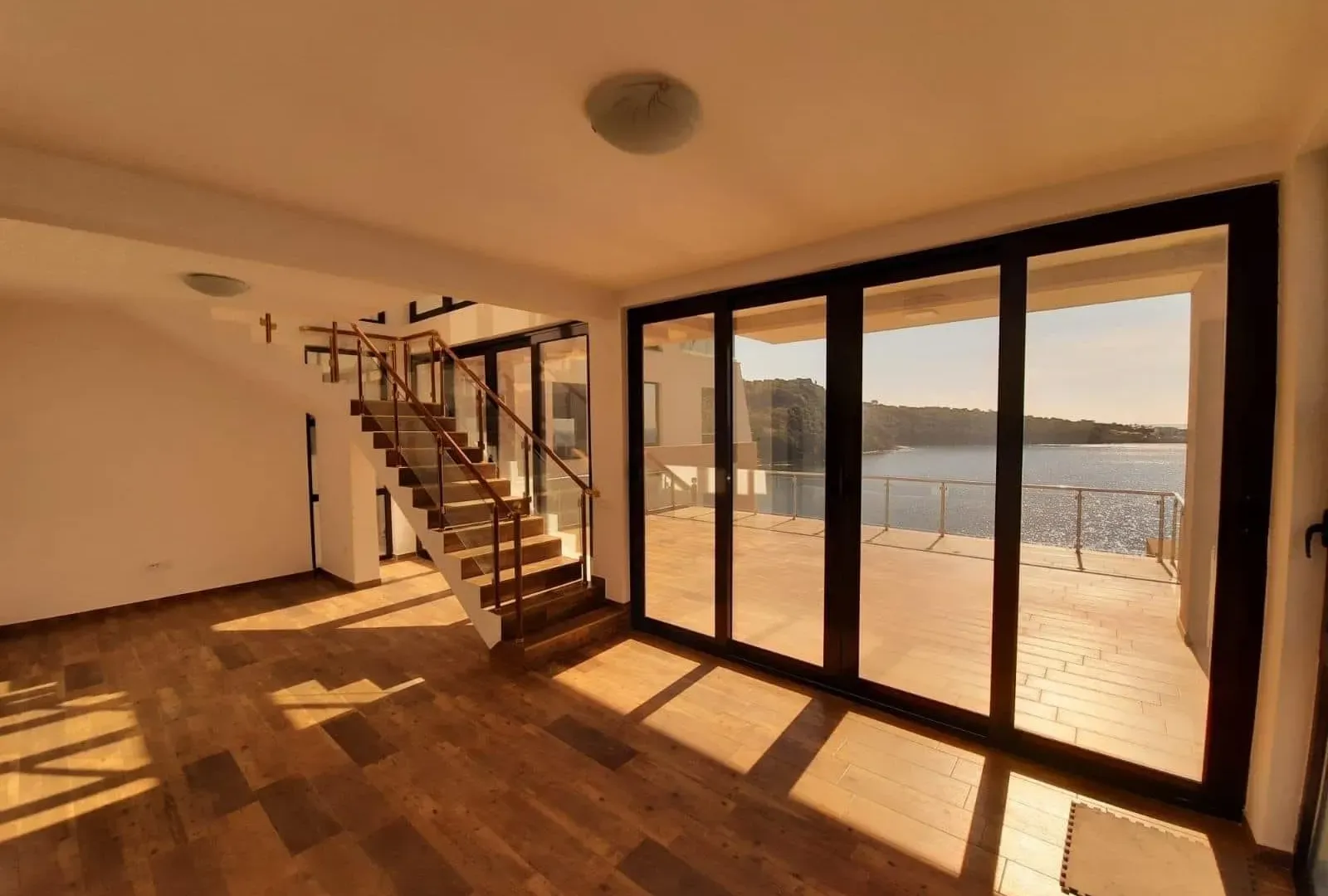 Sale, house, 404m², Dobra Voda, Bar