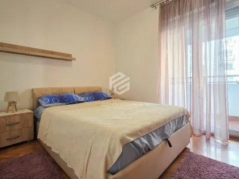 Izdavanje, dvosoban stan, 60m², Blok 9, Podgorica - image 5