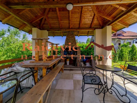 Prodaja, kuća, 257m², Sopot, Beograd - image 7