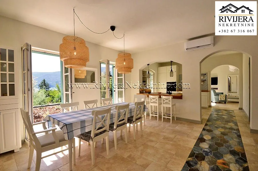 Prodaja, kuća, 184m², Baošići, Herceg Novi