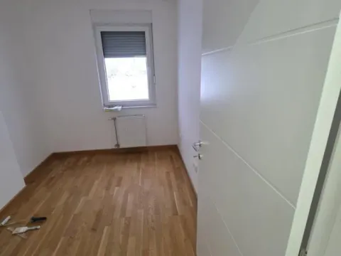 Rent, three bedroom apartment, 75m², Sremska Kamenica, Petrovaradin - image 13