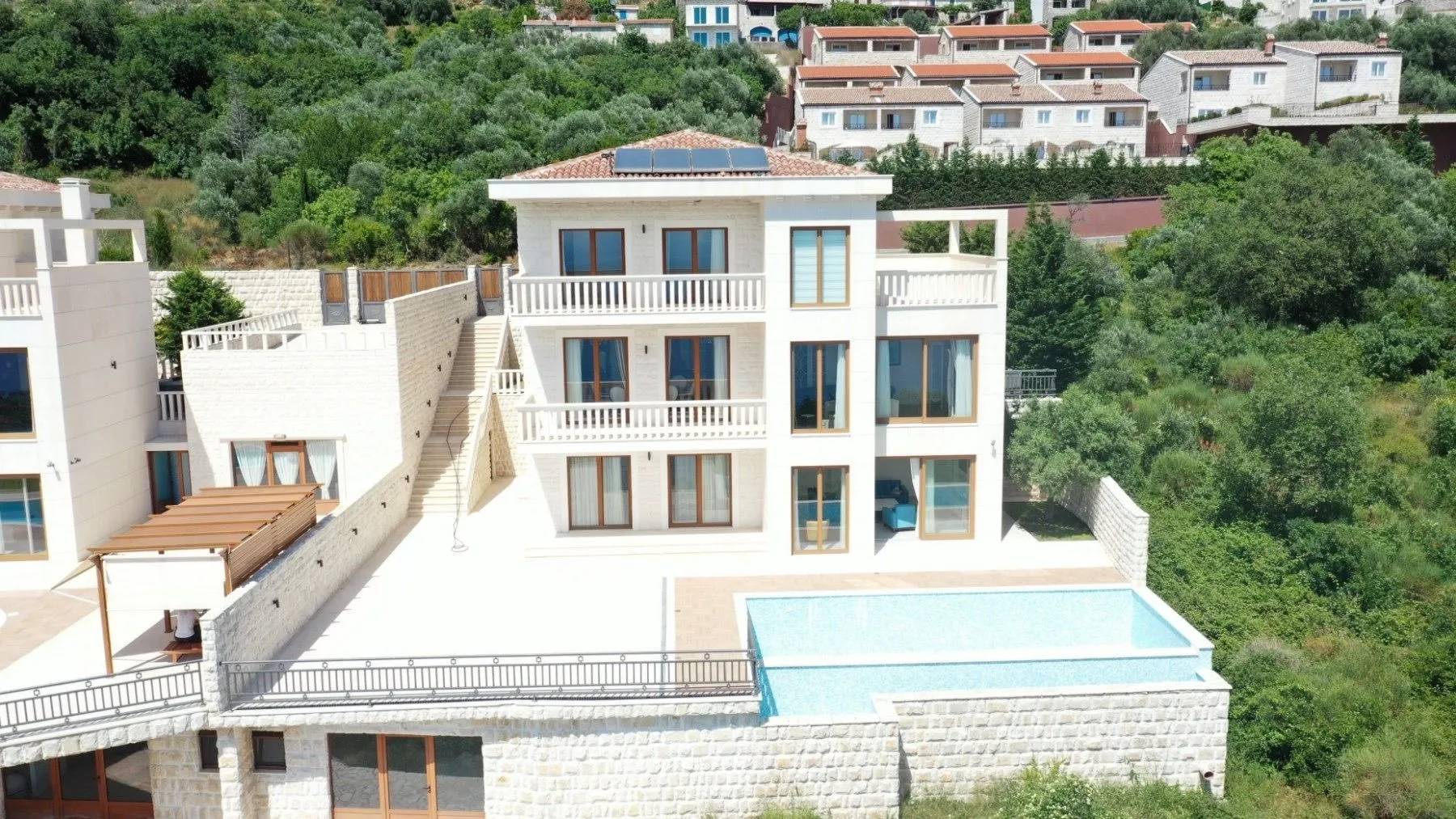 Sale, house, 605m², Reževići, Budva