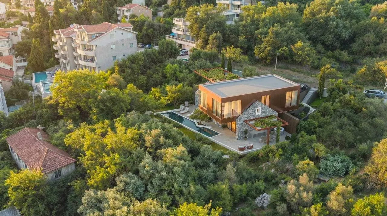 Prodaja, kuća, 352m², Donja Lastva, Tivat