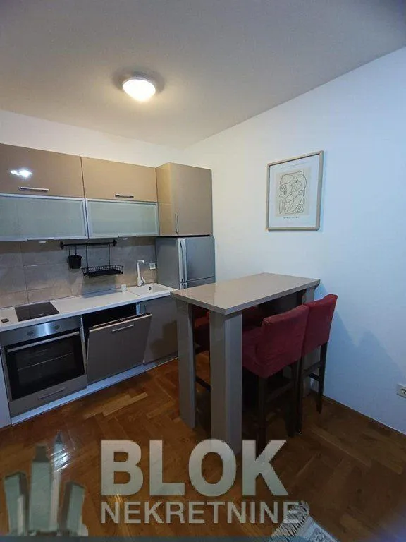 Izdavanje, jednosoban stan, 40m², Zabjelo, Podgorica